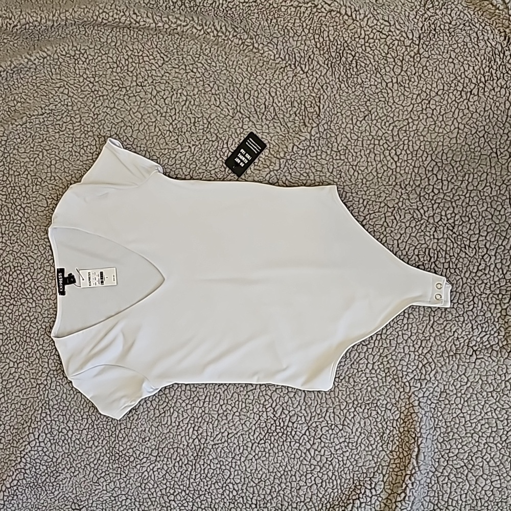 NWT Express White Cap Sleeve Thong Bodysuit. Small